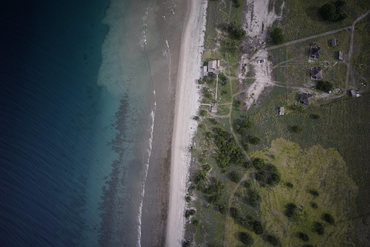 Wera Beach Kadumbul エクステリア 写真