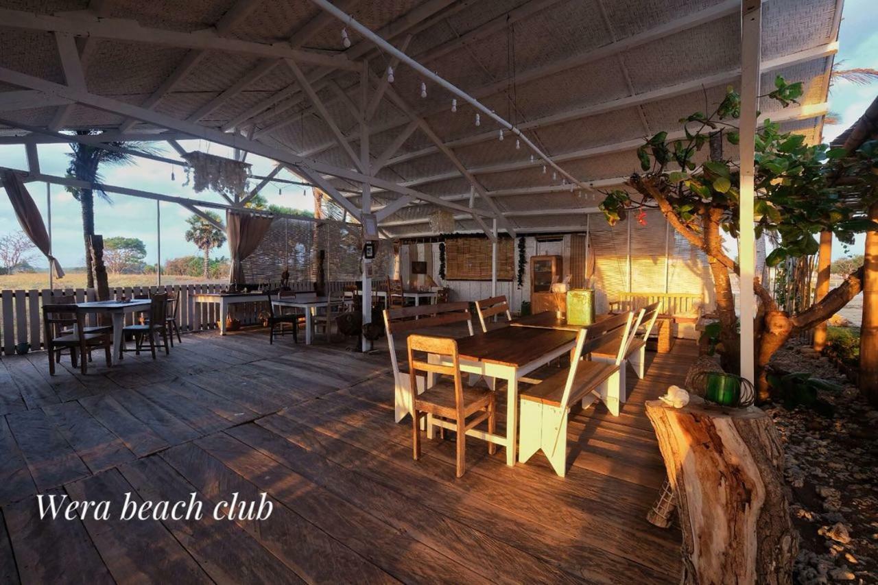 Wera Beach Kadumbul エクステリア 写真